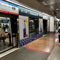Photo taken at Promenade MRT Interchange (CC4/DT15) by はせ た. on 10/21/2022
