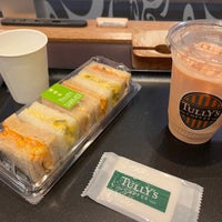 Photo taken at Tully&amp;#39;s Coffee by そよかぜ チ. on 8/20/2023