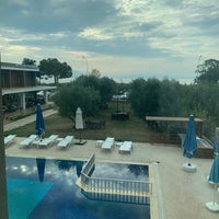 Foto scattata a Hotel Zeytin Bahçesi da Fırat J. il 9/24/2020