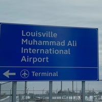 Снимок сделан в Louisville Muhammad Ali International Airport (SDF) пользователем Drake A. 1/15/2024
