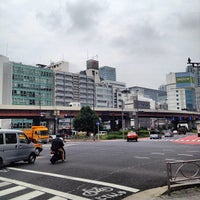 Photo taken at 岩本町駅前バス停 by iozo70 on 6/1/2012