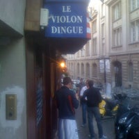 Photo taken at Le Violon Dingue by Jonathan G. on 7/1/2012