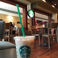 Photo taken at Starbucks by Muhannad on 6/4/2016
