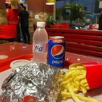 Photo taken at Shaikh Burger by Muhannad on 7/11/2022