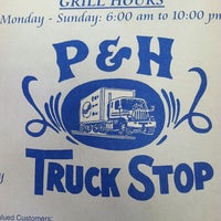 Foto tomada en P&amp;amp;H Truck Stop  por New Englander el 5/27/2013