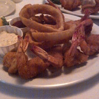 Foto tomada en Christie&amp;#39;s Seafood &amp;amp; Steaks  por Ed Q. el 9/16/2012
