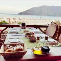 Foto diambil di Sinemis Hotel Beach &amp;amp; Restaurant oleh gürkan e. pada 5/30/2019