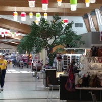 Das Foto wurde bei Westland Mall von Consuelo🦋 am 10/17/2012 aufgenommen