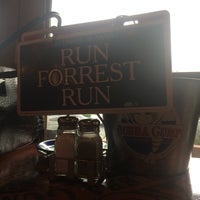 Photo taken at Bubba Gump Shrimp Co. by Shahrul Akmal on 11/25/2017