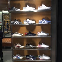 onitsuka tiger shangri la mall