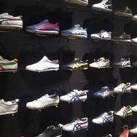 Onitsuka Tiger - Shoe Store in 