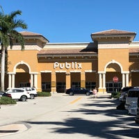 Photo taken at Publix by GreatStoneFace A. on 2/16/2018