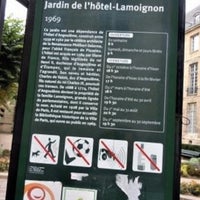 Photo taken at Jardin de l’Hôtel Lamoignon by GreatStoneFace A. on 9/18/2019