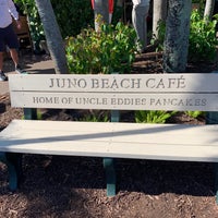 Photo taken at Juno Beach Café by GreatStoneFace A. on 2/28/2020
