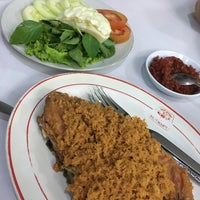 Review Ayam Goreng Ny. Suharti