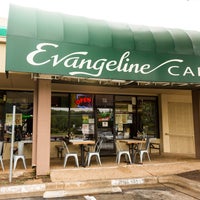 4/18/2017 tarihinde Evangeline Caféziyaretçi tarafından Evangeline Café'de çekilen fotoğraf