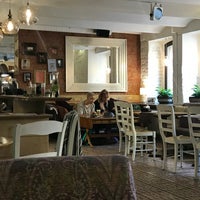 9/11/2018 tarihinde Noga B.ziyaretçi tarafından Bhajan Cafe Riga'de çekilen fotoğraf