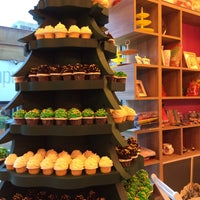 Photo taken at Yummy Cupcakes by Merve B. on 12/17/2014