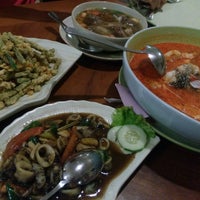 Review Godong Salam Seafood Resto
