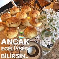 Das Foto wurde bei DukkanTere Work &amp;amp; Shop &amp;amp; Coffee von Zeynep Didem G. am 4/21/2017 aufgenommen