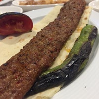 รูปภาพถ่ายที่ Kolcuoğlu Restaurant โดย Erhan Ş. เมื่อ 6/24/2017