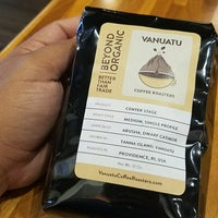 Photo taken at Vanuatu Coffee Roasters by H.C. @. on 9/9/2016