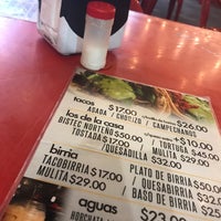 รูปภาพถ่ายที่ Tacos El Bronco โดย José L. A. เมื่อ 1/19/2020