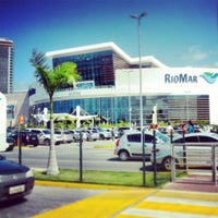 Foto tirada no(a) Shopping RioMar por Jonatha B. em 9/14/2013