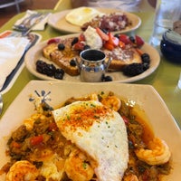 Photo taken at Snooze, an AM Eatery by Benjamin B. on 8/7/2021