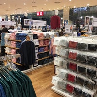 Photo taken at UNIQLO by Tommy A. on 8/12/2018