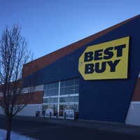 Photo taken at Best Buy by Chris J. on 1/22/2017