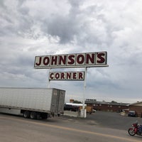 Foto tirada no(a) Johnson&amp;#39;s Corner por Chris J. em 7/29/2017