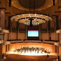 รูปภาพถ่ายที่ Chan Centre for the Performing Arts โดย Bonnie เมื่อ 9/10/2017