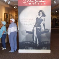 Foto tirada no(a) Ava Gardner Museum por Den R. em 9/13/2014