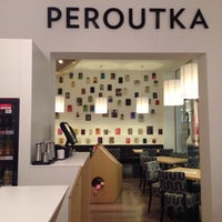 1/27/2014 tarihinde Marina M.ziyaretçi tarafından Café Peroutka'de çekilen fotoğraf