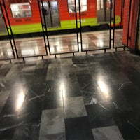Photo taken at Metro Jamaica (Líneas 4 y 9) by Carolina L. on 8/22/2018