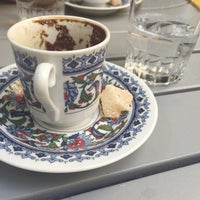 Das Foto wurde bei Eski Moda Coffee von İrem Ç. am 10/5/2015 aufgenommen