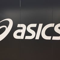 Das Foto wurde bei ASICS Flagship Store Amsterdam von Anastasia L. am 10/3/2017 aufgenommen