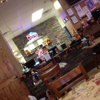 Photo taken at Two Mamas Gourmet Pizzeria by Beth S. on 11/15/2012