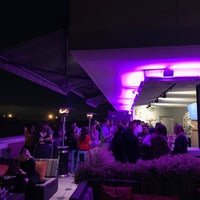 Photo taken at Edge Rooftop Cocktail Lounge by Glen D. on 1/12/2019