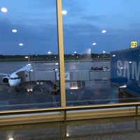 Photo taken at Gate D2 by 劉 特佐 on 5/4/2019