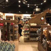 Photo taken at Safari Shop by 劉 特佐 on 5/6/2019