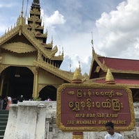 Photo taken at Mandalay Grand Royal Palace by 劉 特佐 on 10/4/2019