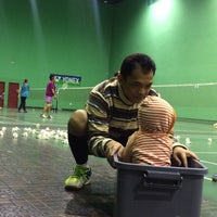 Photo taken at NuanChan Badminton Court by Nut101 J. on 1/25/2016