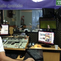 Photo taken at Radio Sentidos by Gustavo E. on 10/19/2012