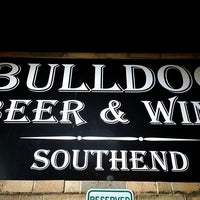 Photo taken at Bulldog Beer &amp;amp; Wine by Bulldog Beer &amp;amp; Wine on 11/14/2016