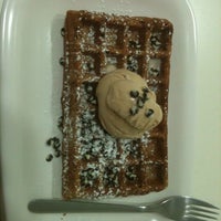 Photo taken at Wafflelicious by Mrs 💋JuWieZy™ V. on 11/7/2012