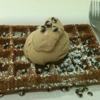 Photo taken at Wafflelicious by Mrs 💋JuWieZy™ V. on 11/7/2012