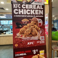 Photo taken at KFC by Mrs 💋JuWieZy™ V. on 7/9/2021
