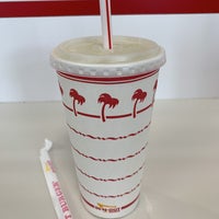 Photo taken at In-N-Out Burger by Tomas B. on 4/16/2019